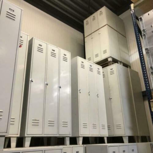 Grote partij retro vintage stalen lockers kledingkasten # 40
