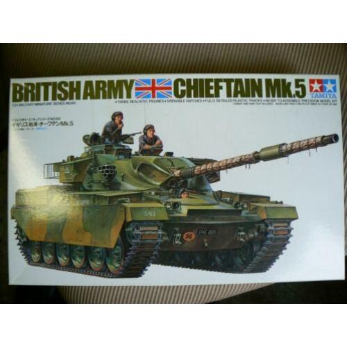 CHIEFTAIN MK,5 BRITISH ARMY TANK schaal 1-35 in doos