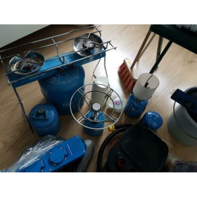 Kampeer uitrusting camping spullen