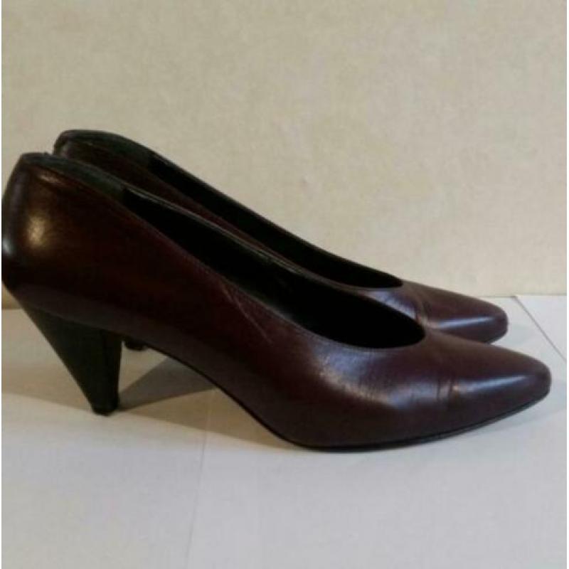 leren pumps van Fiordiluna, Italy in diep paars.