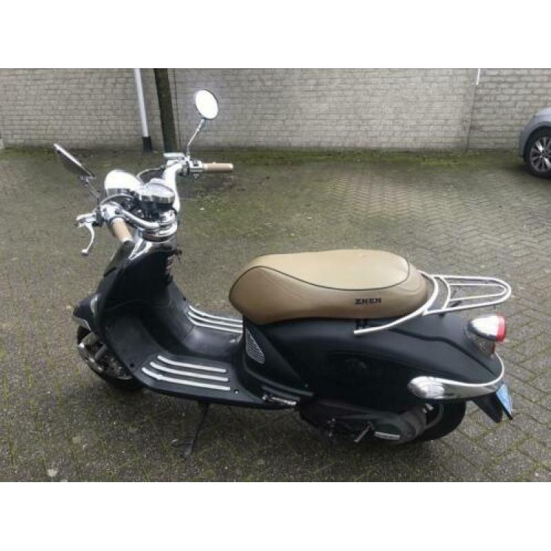 Znen scooter Retro mat zwart