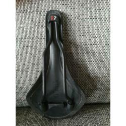 fizik r7 antares