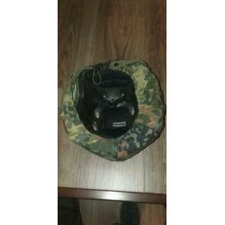 Te koop: Airsoft helm met cover en pads voor binnenkant helm