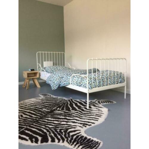 Ikea minnen meisjes bed meegroei