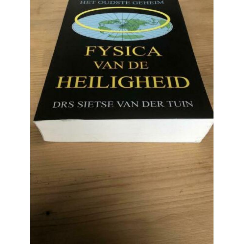 Fysica van de heiligheid - Sietse van der Tuin