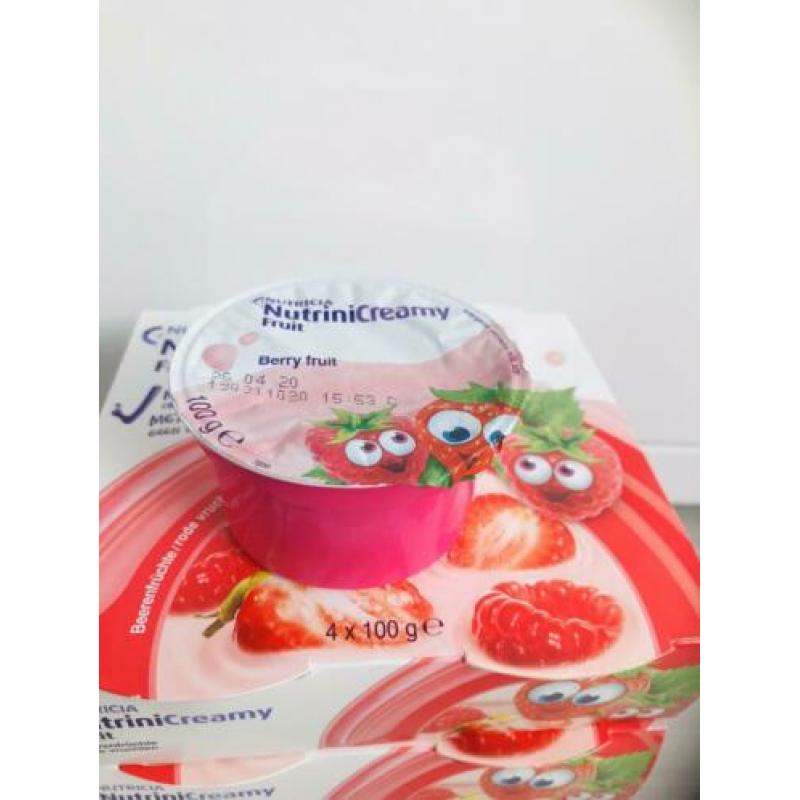 Nutricia Nutrini Creamy rode vruchten 4 pakken (16 stuks)