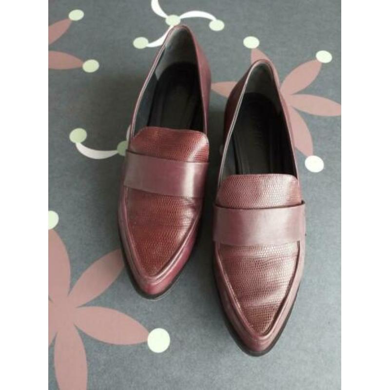 Mooie donkerrode loafers van Donna Karan, mt 41