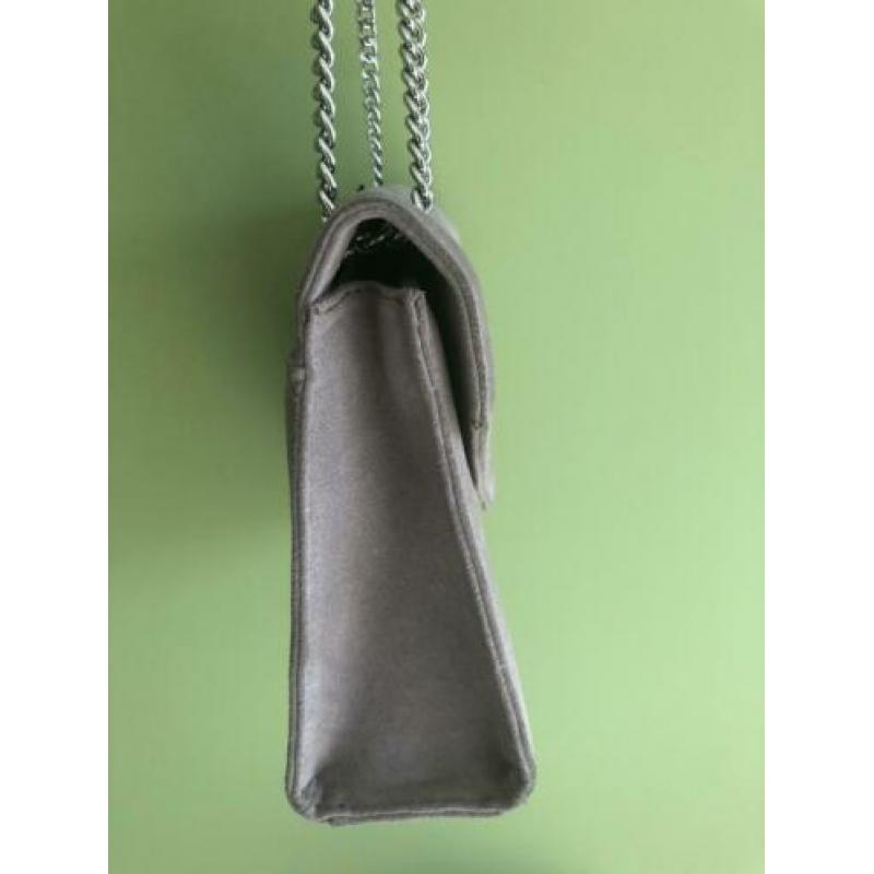 Angela bag josh v
