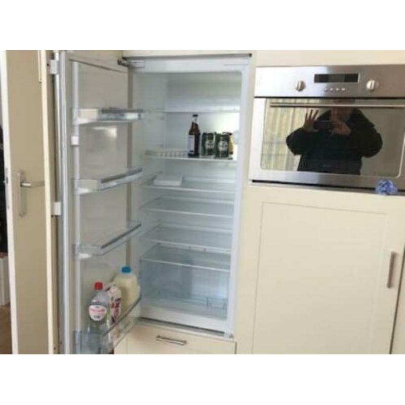 keuken met inbouwapparatuur