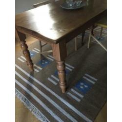 Mooie grenen eettafel
