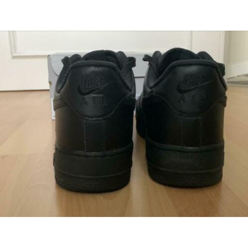 Nike air force 1 zwart 43