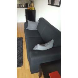 Bank zwart, Normaal 500 euro, nu 350 euro