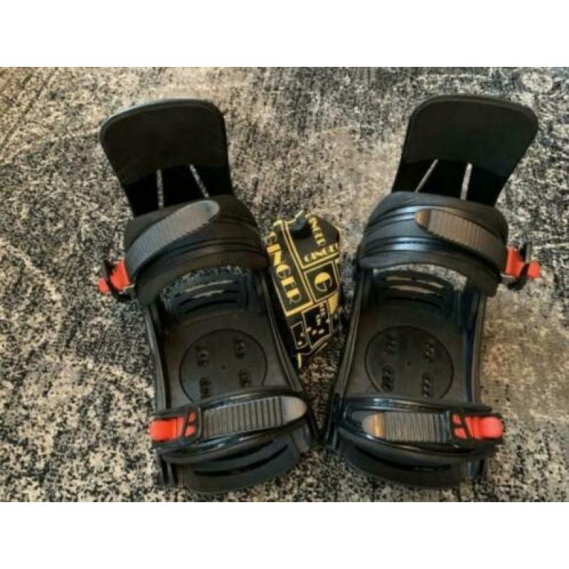 Set van 2 snowboard bindingen te koop (Generics)