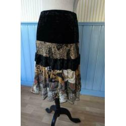 gitzwart hippie gipsy stroken rokje van div stofjes mt xs