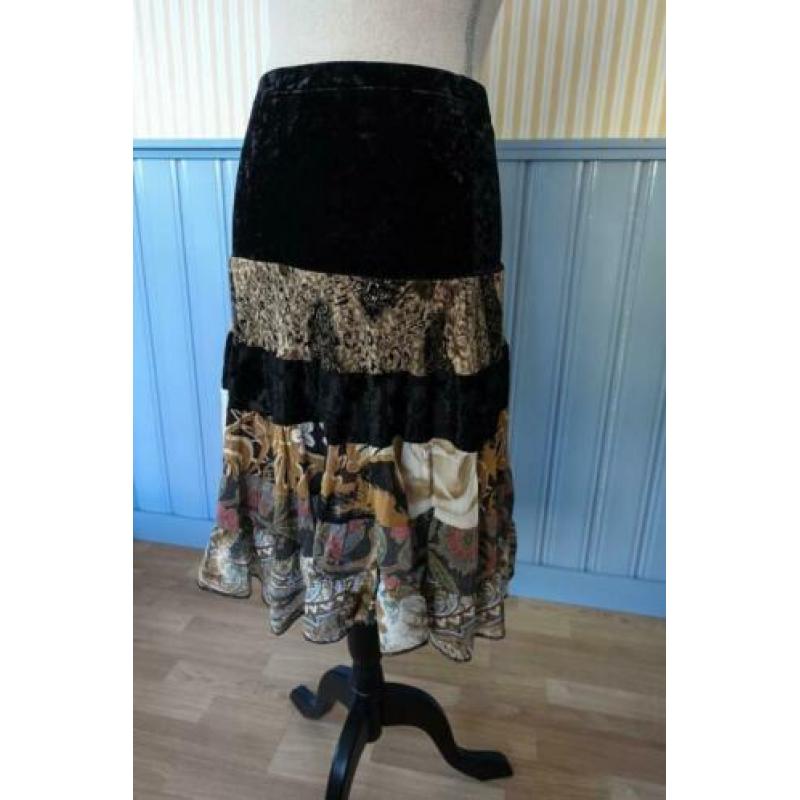 gitzwart hippie gipsy stroken rokje van div stofjes mt xs