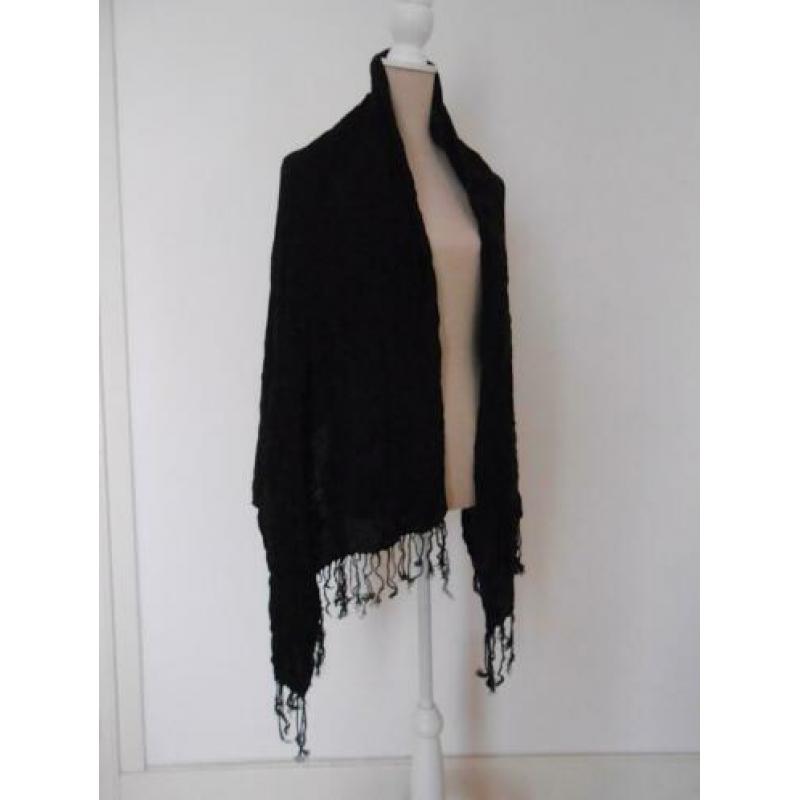 zwarte sjaal met franjes merk Pashmina 85 cm X 70 cm