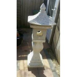 Te koop betonnen vogelhuis