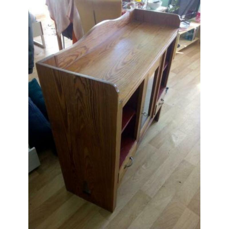 Luxe kastje afgewerkt hout