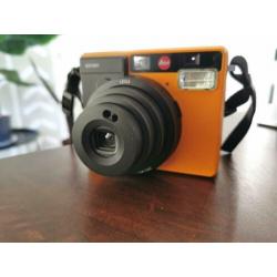 Leica sofort instant camera