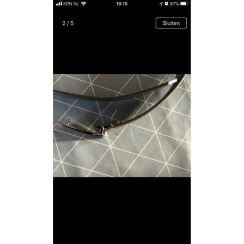 Riem leder NIEUW merk Guess 95 cm lang grijs en kliksluiting