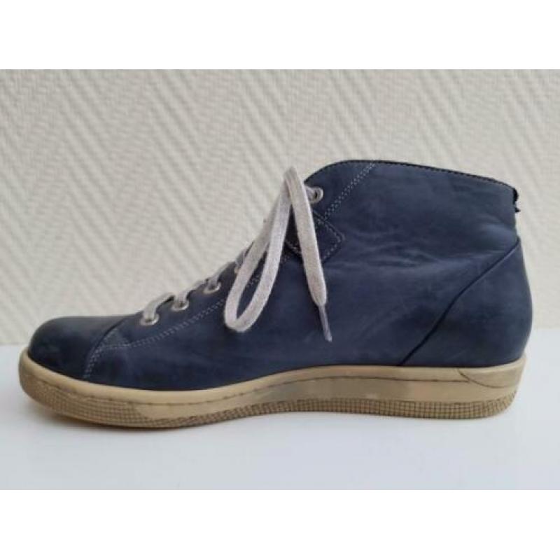 Durea half hoog, z.g.a.n., blauw, UK 5 - 38 Gratis verzendin