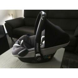 Maxi cosi pebble plus + isofix adapter