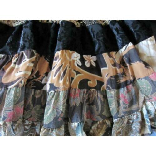 gitzwart hippie gipsy stroken rokje van div stofjes mt xs