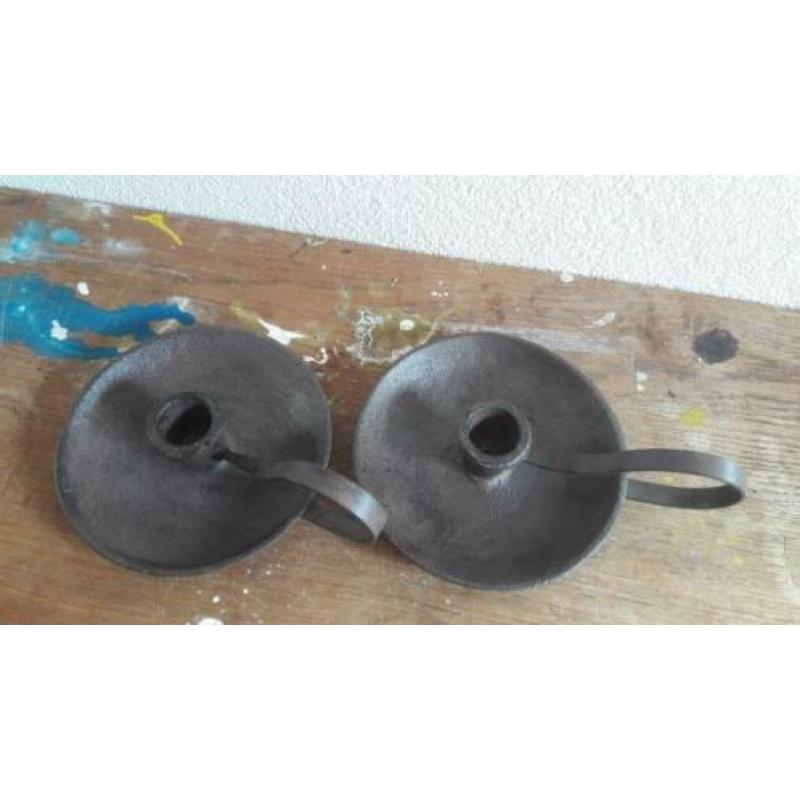 stoere gietijzeren industriele kandelaar blaker