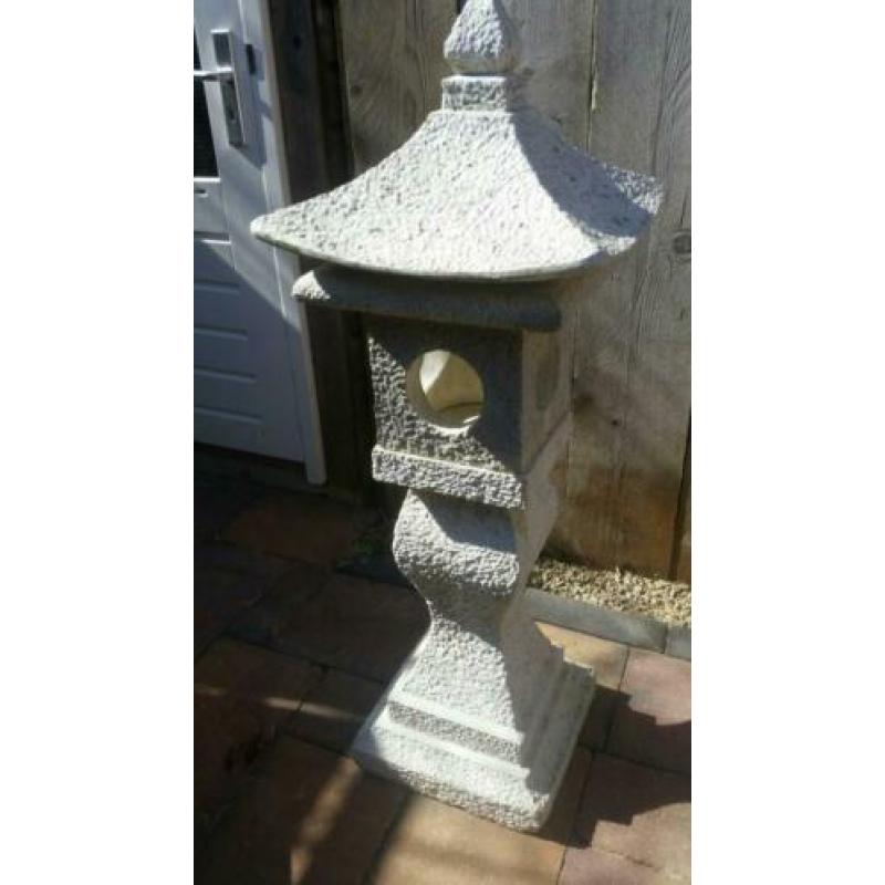 Te koop betonnen vogelhuis