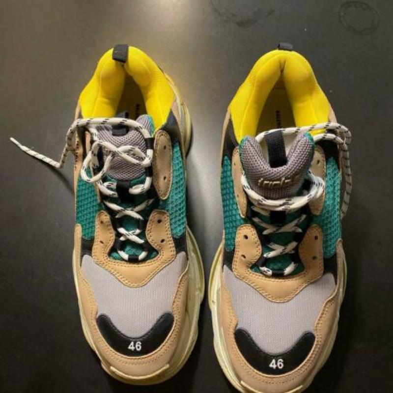 Balenciaga Triple s