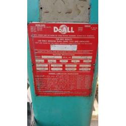 1106. Vijlmachine / DoAll 1612-U
