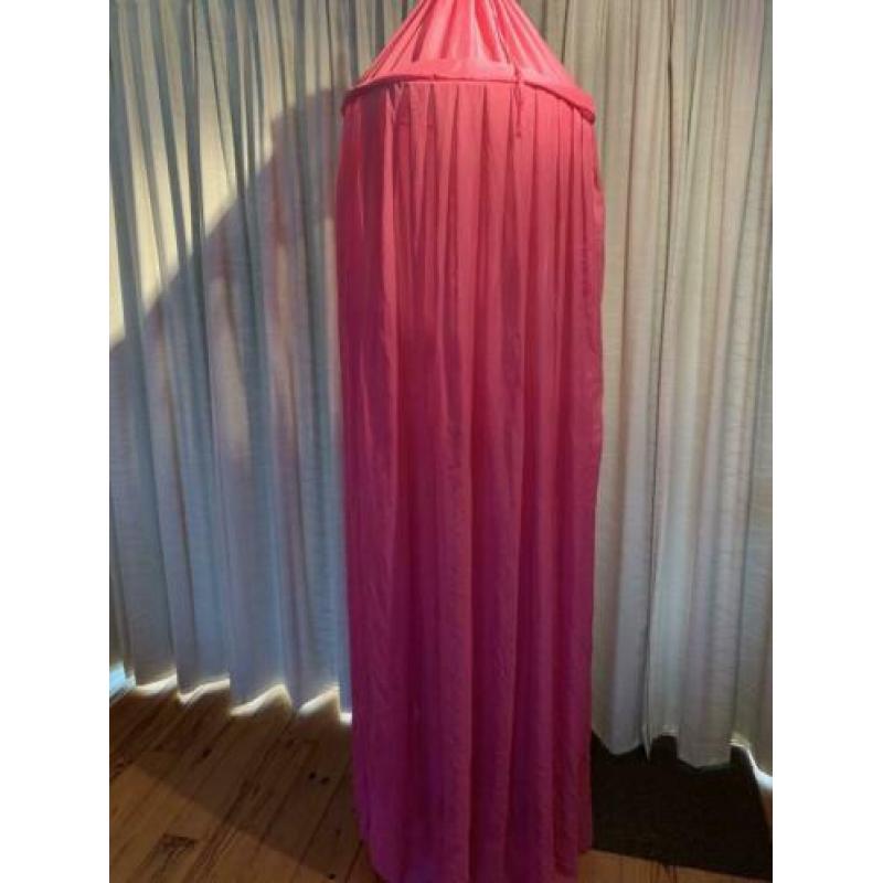Roze klamboe met stevige standaard