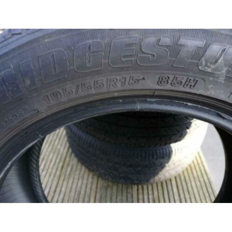 4 stuks Bridgestone B250 all season zonder velgen
