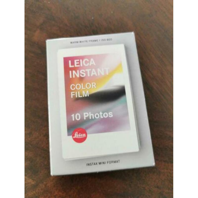 Leica sofort instant camera