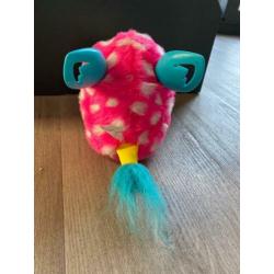 Furby boom! Roze met witte stippen