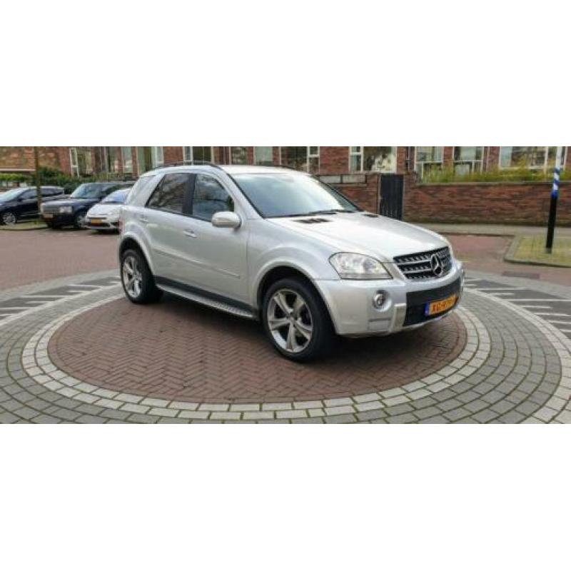 Mercedes 350 ML V6 Benzine AMG UITVOERING