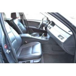 BMW 5 Serie Touring 523i B.Line automaat / NAVI / LEDER / TH