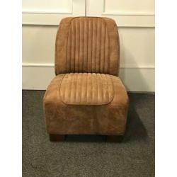 Fauteuil in stoer leer