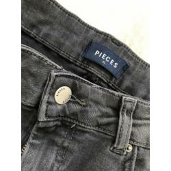 ** Nieuw Pieces Delly Jeans **