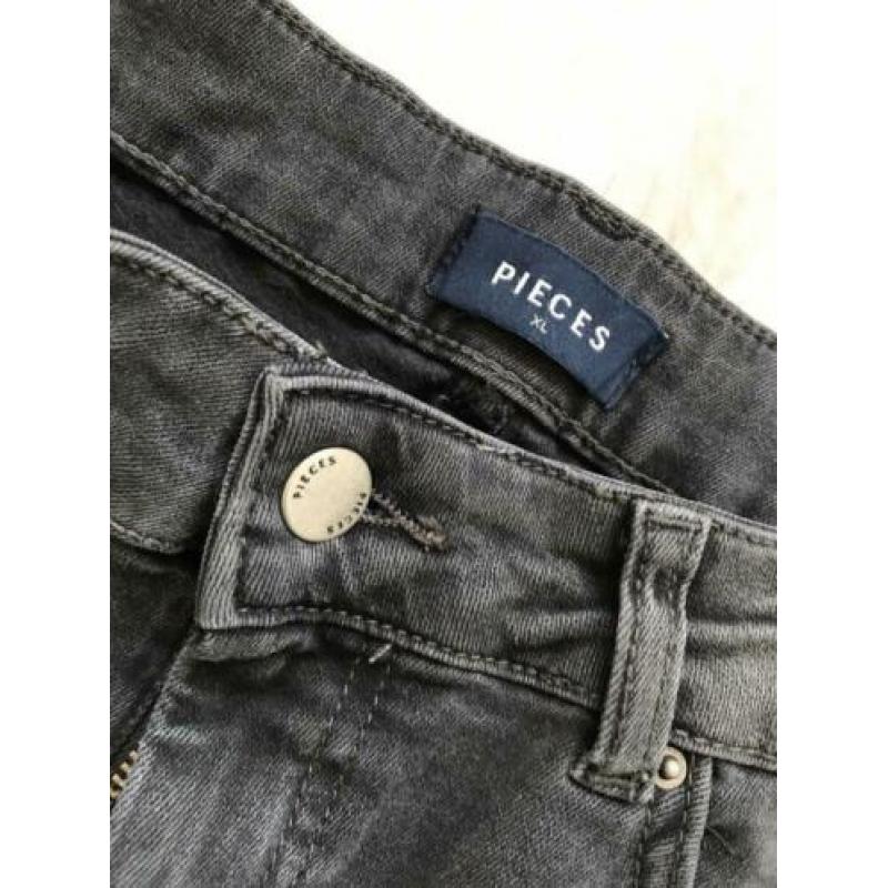 ** Nieuw Pieces Delly Jeans **