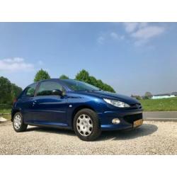 Peugeot 206 1.4 Air-line 3, BJ 2007, APK April 2021