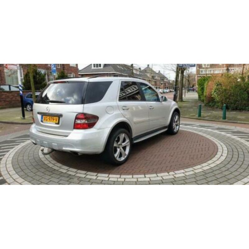 Mercedes 350 ML V6 Benzine AMG UITVOERING