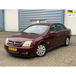 Opel Vectra 2.2-16V Elegance ?NAPAUT,NAVI,AIRCO,TREKHAAK,CRU