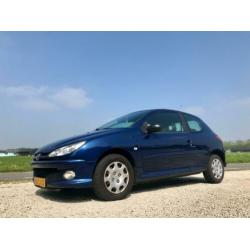 Peugeot 206 1.4 Air-line 3, BJ 2007, APK April 2021
