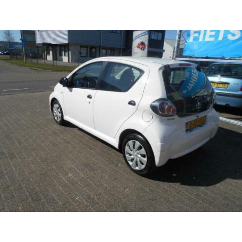 Toyota Aygo 1.0 VVT-i Now