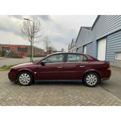 Opel Vectra 2.2-16V Elegance ?NAPAUT,NAVI,AIRCO,TREKHAAK,CRU