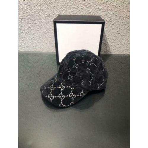 Gucci GG Velvet Cap