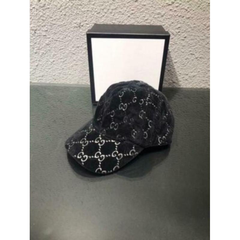 Gucci GG Velvet Cap