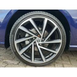 Volkswagen Golf 1.6 TDI Highline € 22.995,00