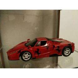 Enzo Ferrari 1:18 ( special Edition !!!!! )
